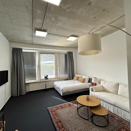 35 Qm Grosses Apartment Mit Eigenem Badezimmer In Den Elbvororten 汉堡 外观 照片